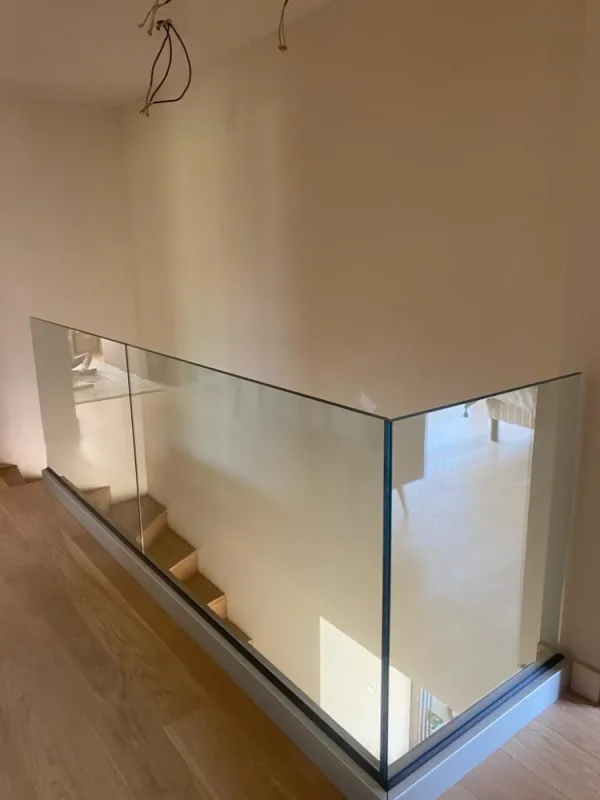 GARDE CORPS EN VERRE SUR MESURE