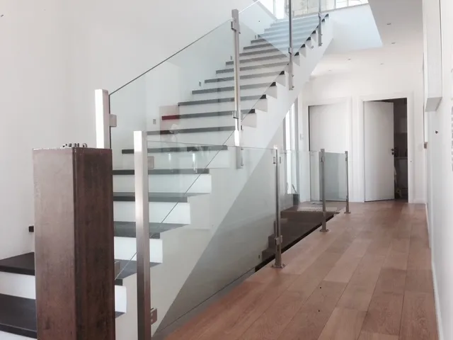 GARDE CORPS EN VERRE SUR MESURE